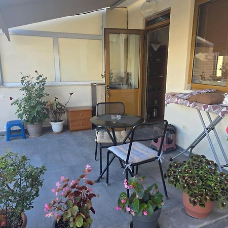 Saranda Beach Apartment Экстерьер фото