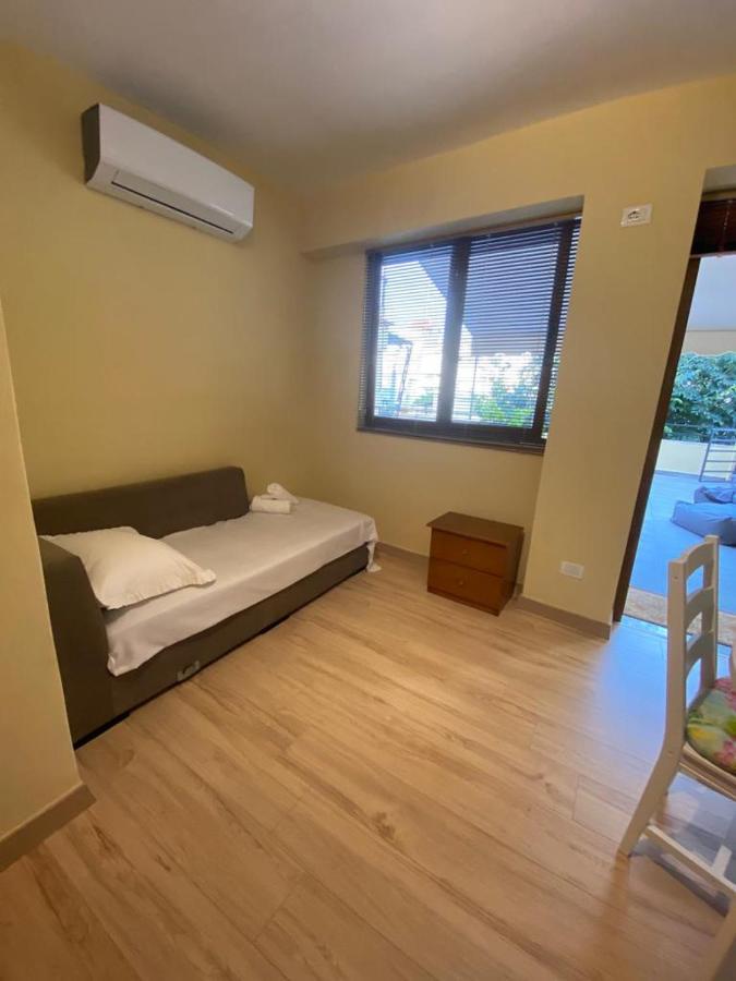 Saranda Beach Apartment Экстерьер фото