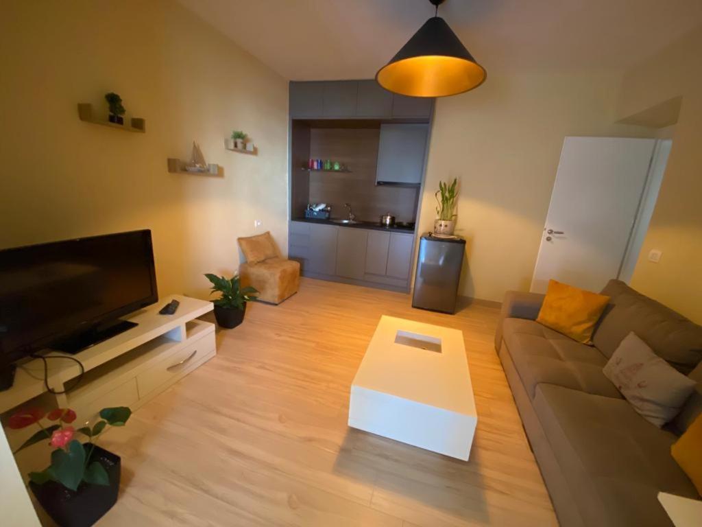 Saranda Beach Apartment Экстерьер фото