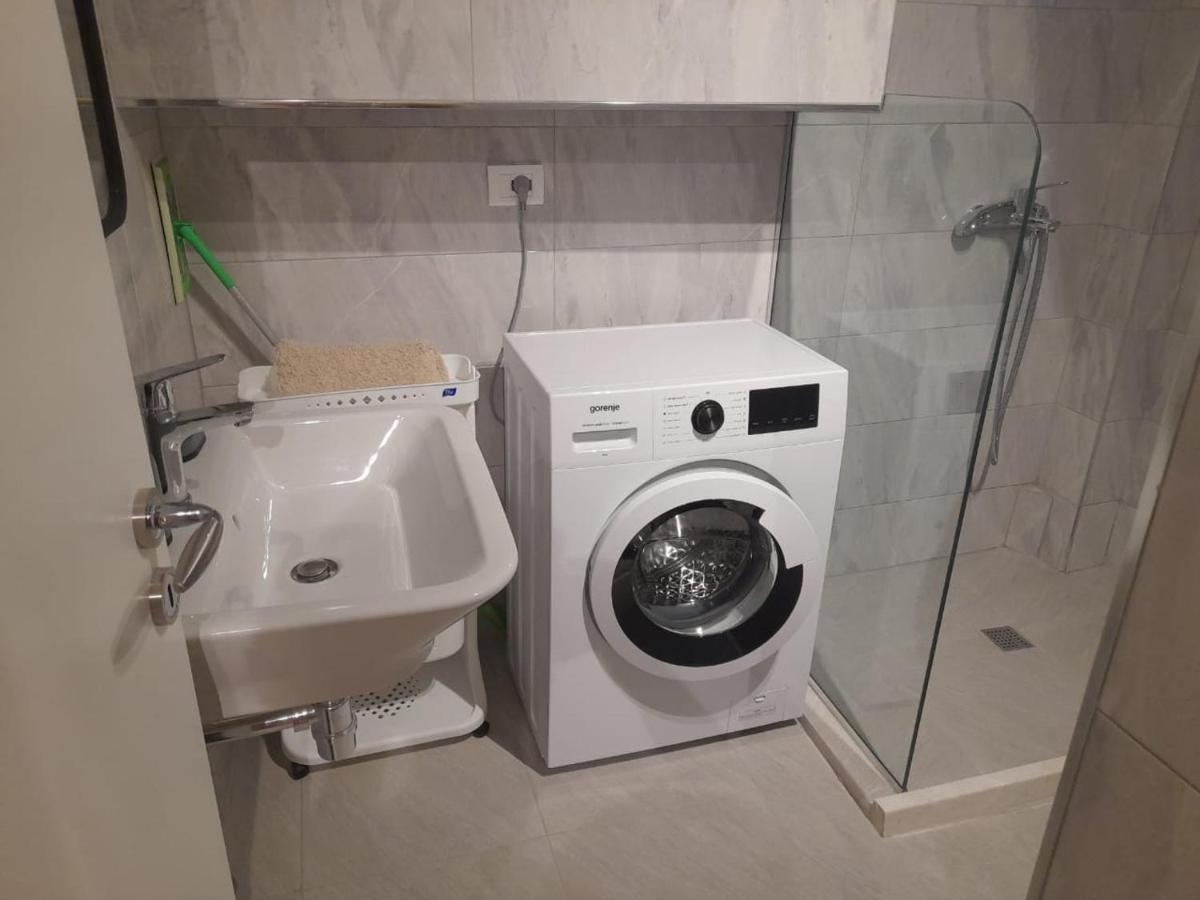 Saranda Beach Apartment Экстерьер фото